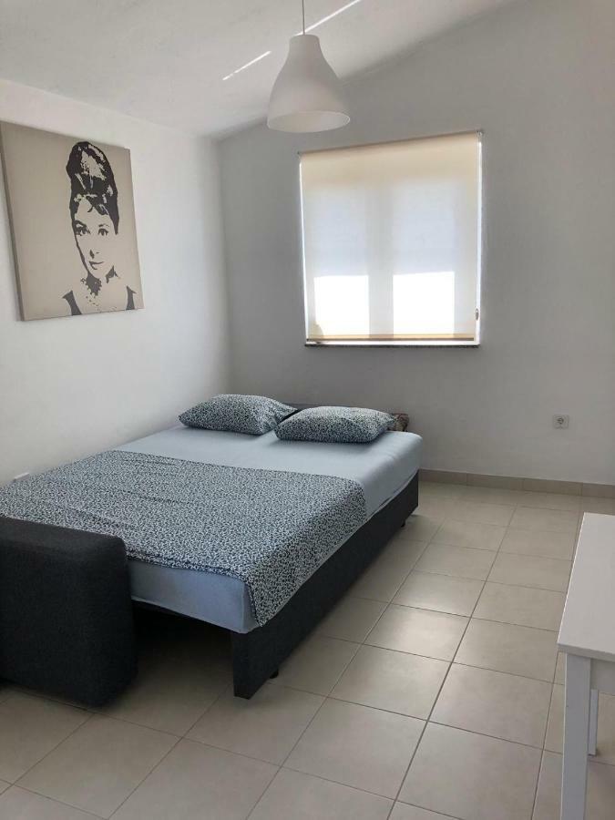 Rougemarin Apartments Сень Екстер'єр фото